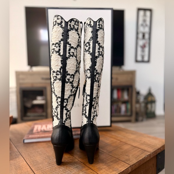 NWT GUCCI Zumi GG Monogram Tweed and Leather Knee-High Boots - Picture 5 of 10